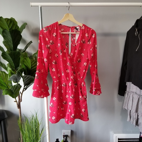 H&M Tops - CLOSET CLEANOUT! H&M Floral Romper size 4